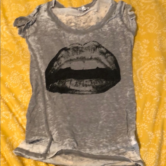 Top - Picture 2 of 3